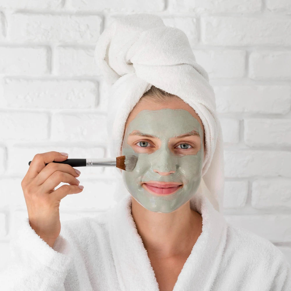Grünee - Aubergine tee mask - Glanzhaut by freepik