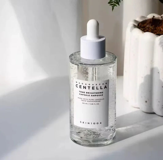 SKIN1004 Centella Tone Brightening Serum – Strahlender Teint & Centella-Pflege erhältlicg bei glanzhaut.com