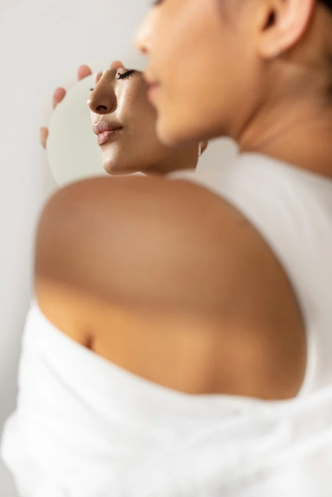 lassen Sie Hut mit Centella Toning von Glanzhaut verwöhnen by freepik